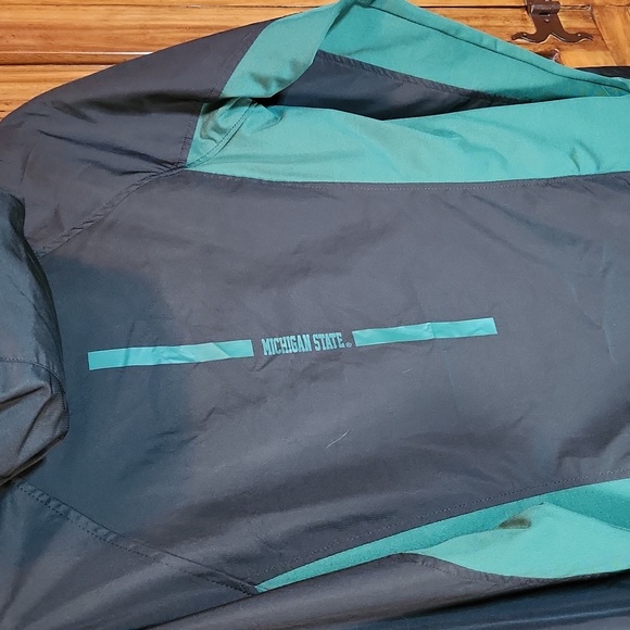 Michigan state university women's rain jacket - Picture 4 of 5